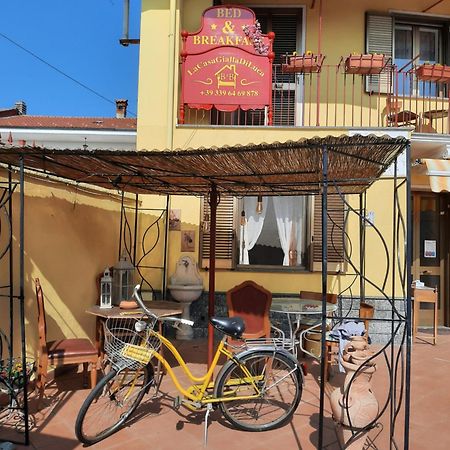 B&B La Casa Gialla Di Luca Mazzè Εξωτερικό φωτογραφία