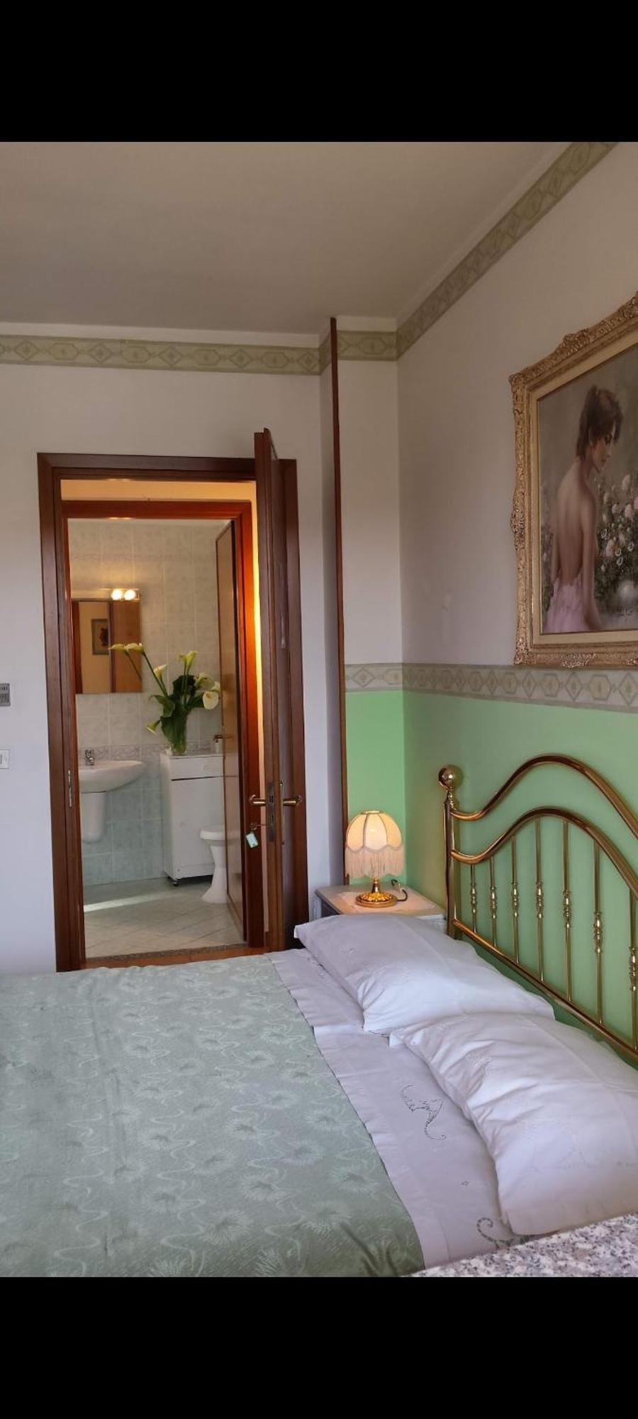 B&B La Casa Gialla Di Luca Mazzè Εξωτερικό φωτογραφία