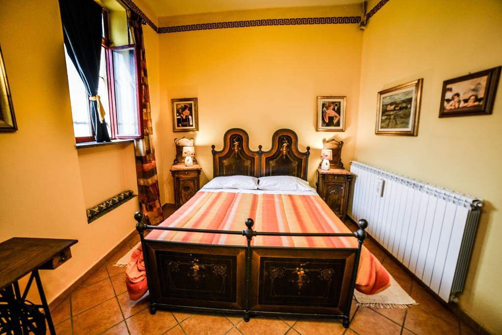 B&B La Casa Gialla Di Luca Mazzè Εξωτερικό φωτογραφία